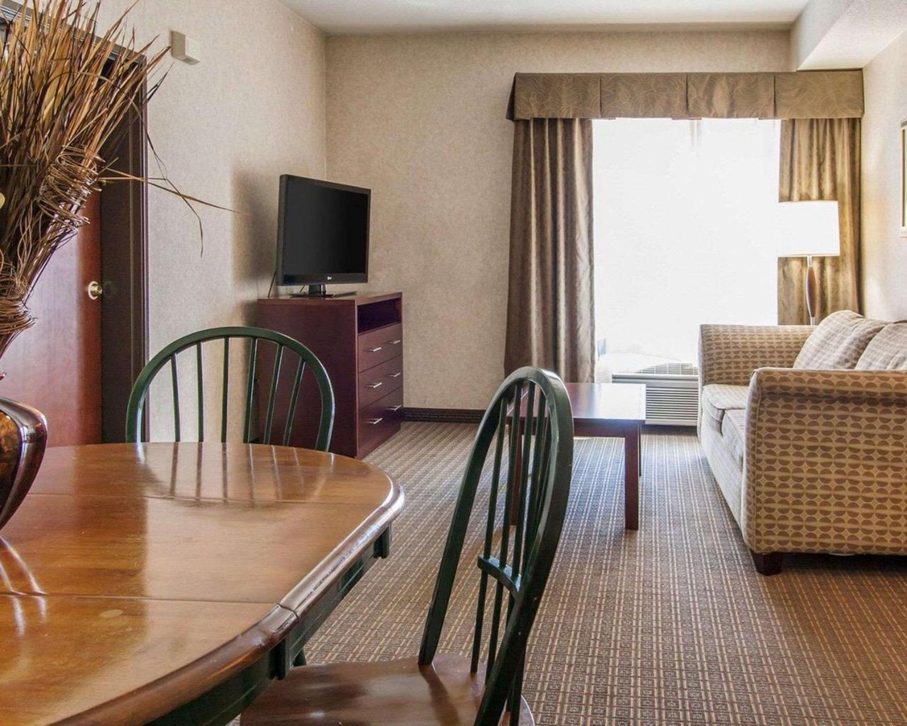 Comfort Inn & Suites-Portland Airport Exterior foto